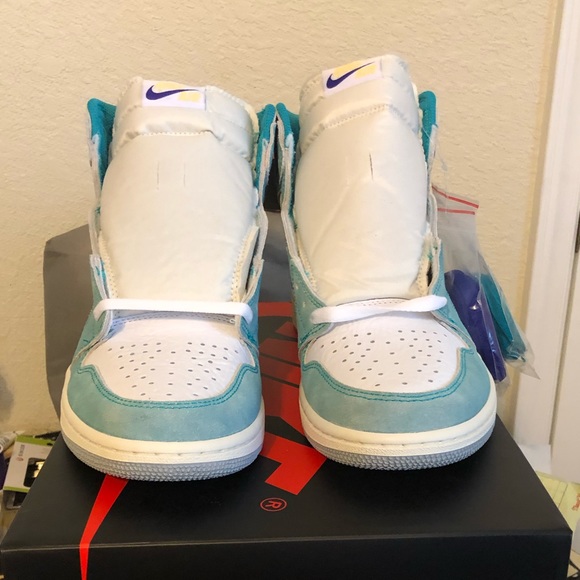 Jordan 1 Retro High OG Turbo Green - Picture 2 of 6
